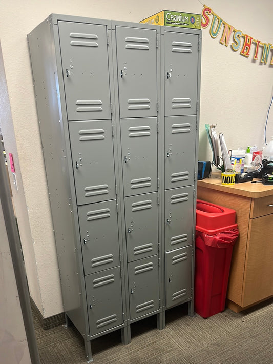 12 Door Metal Uline Lockers